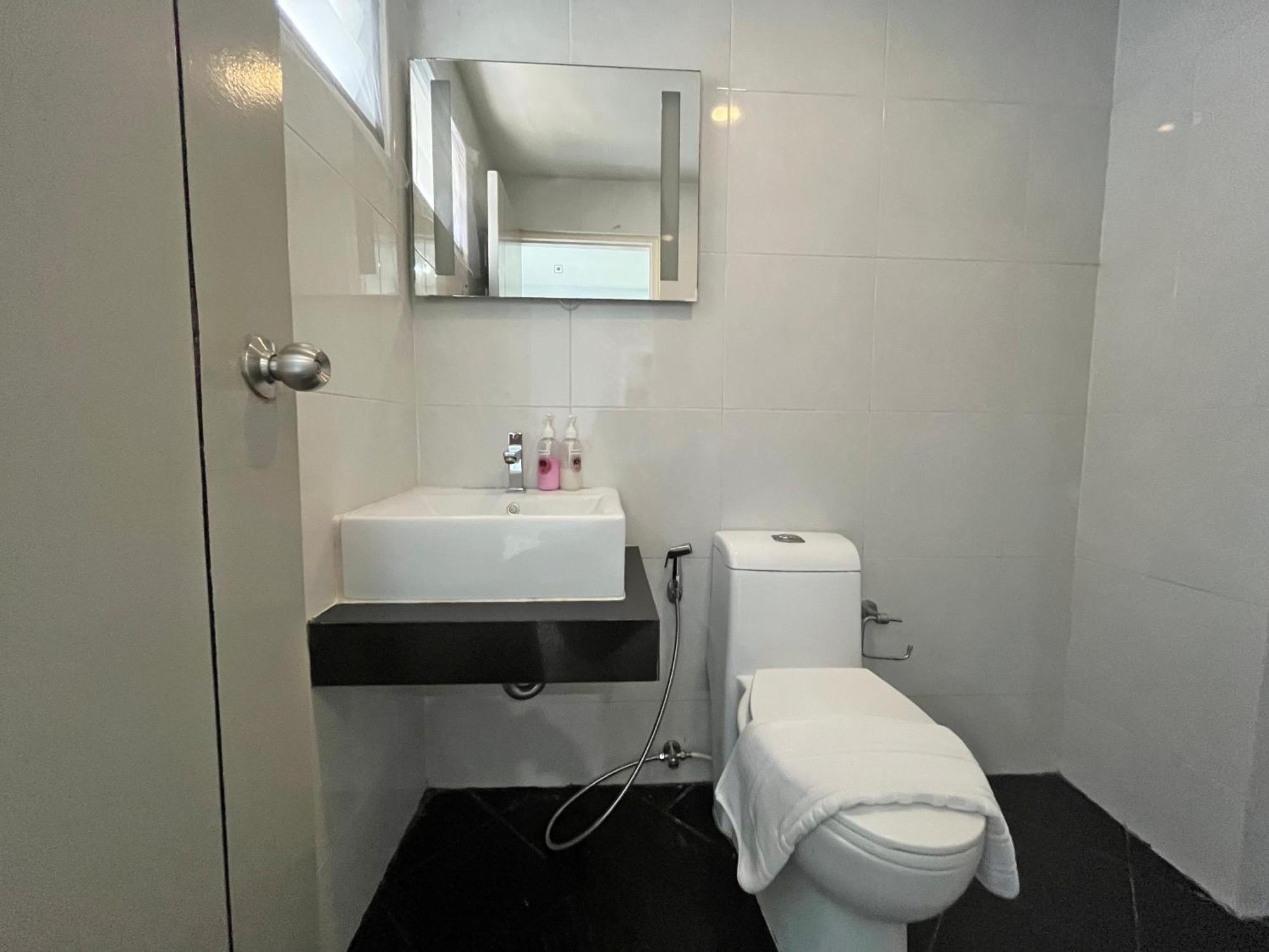 Roomquest Bangkok Don Mueang Airport Camera foto